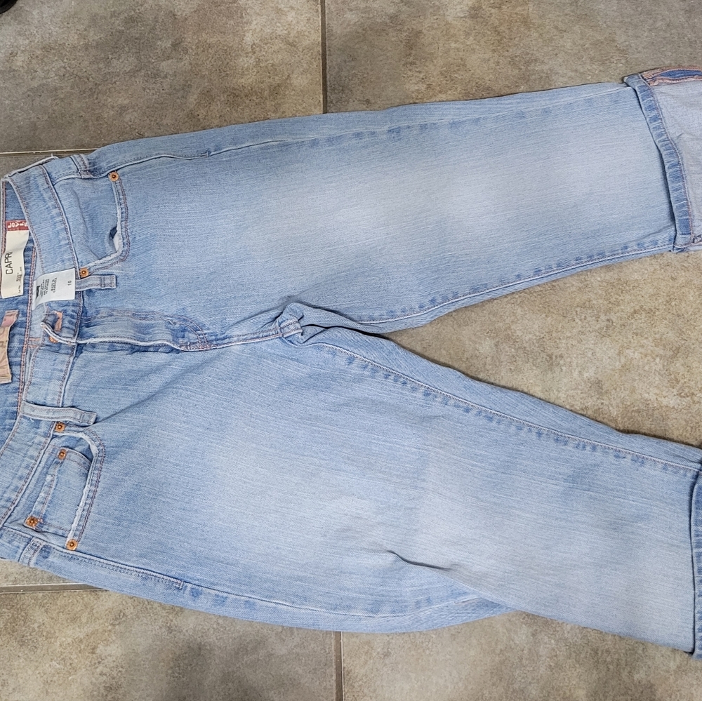 Levi jeans
